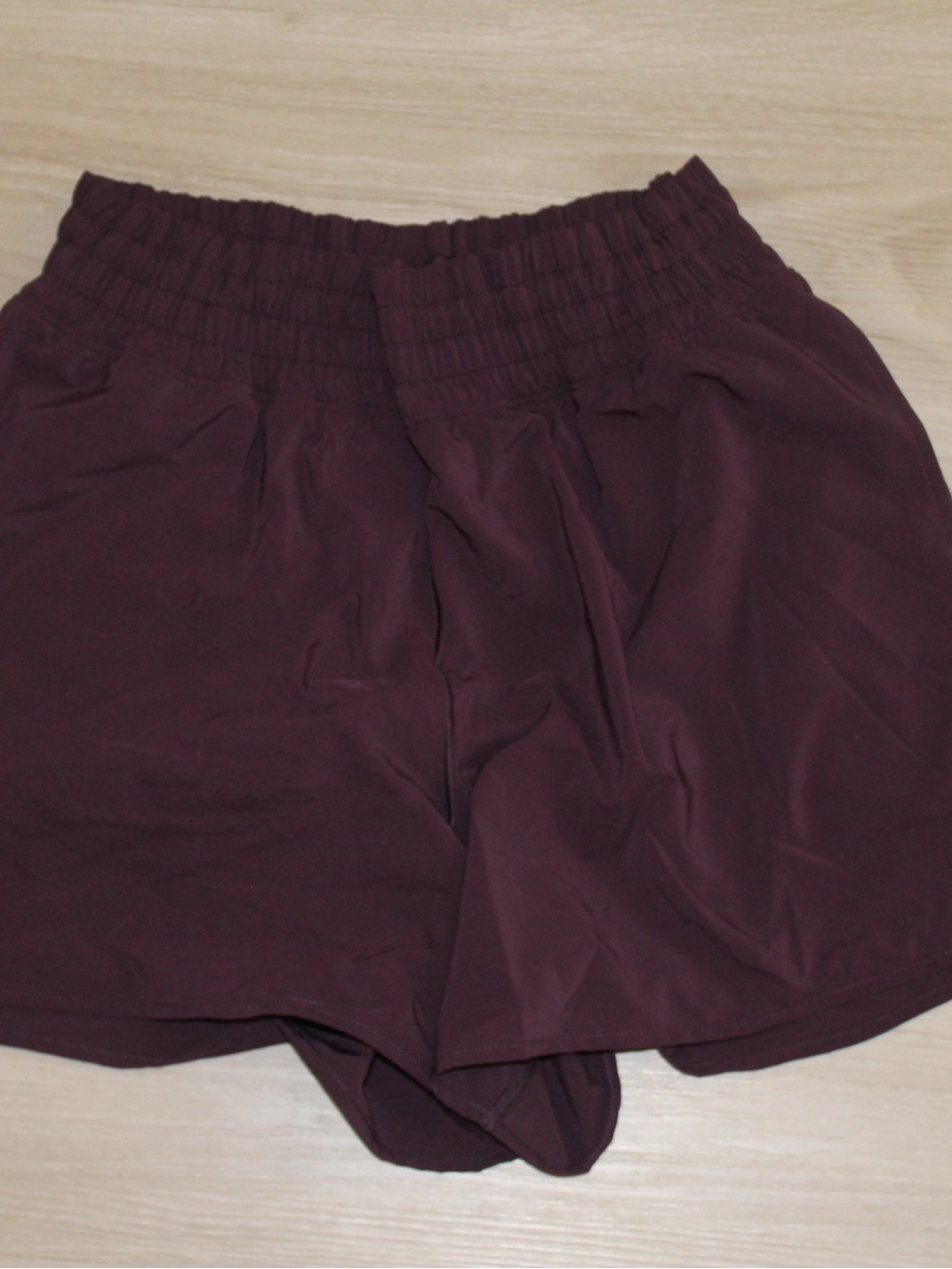 Women's Elastic Waist Athletic Shorts in Burgundy